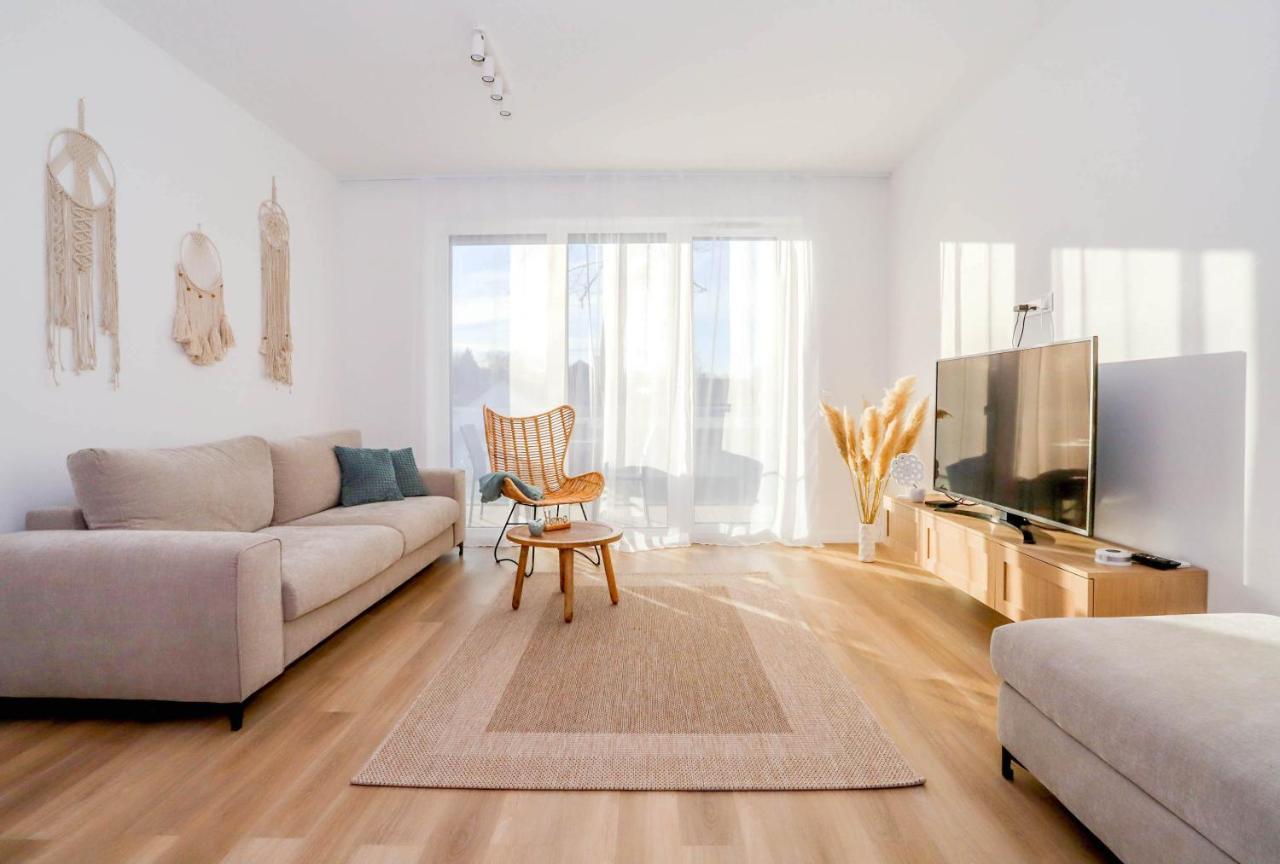 Platan Beach Apartman With Lakeview Balatonboglár Exteriör bild