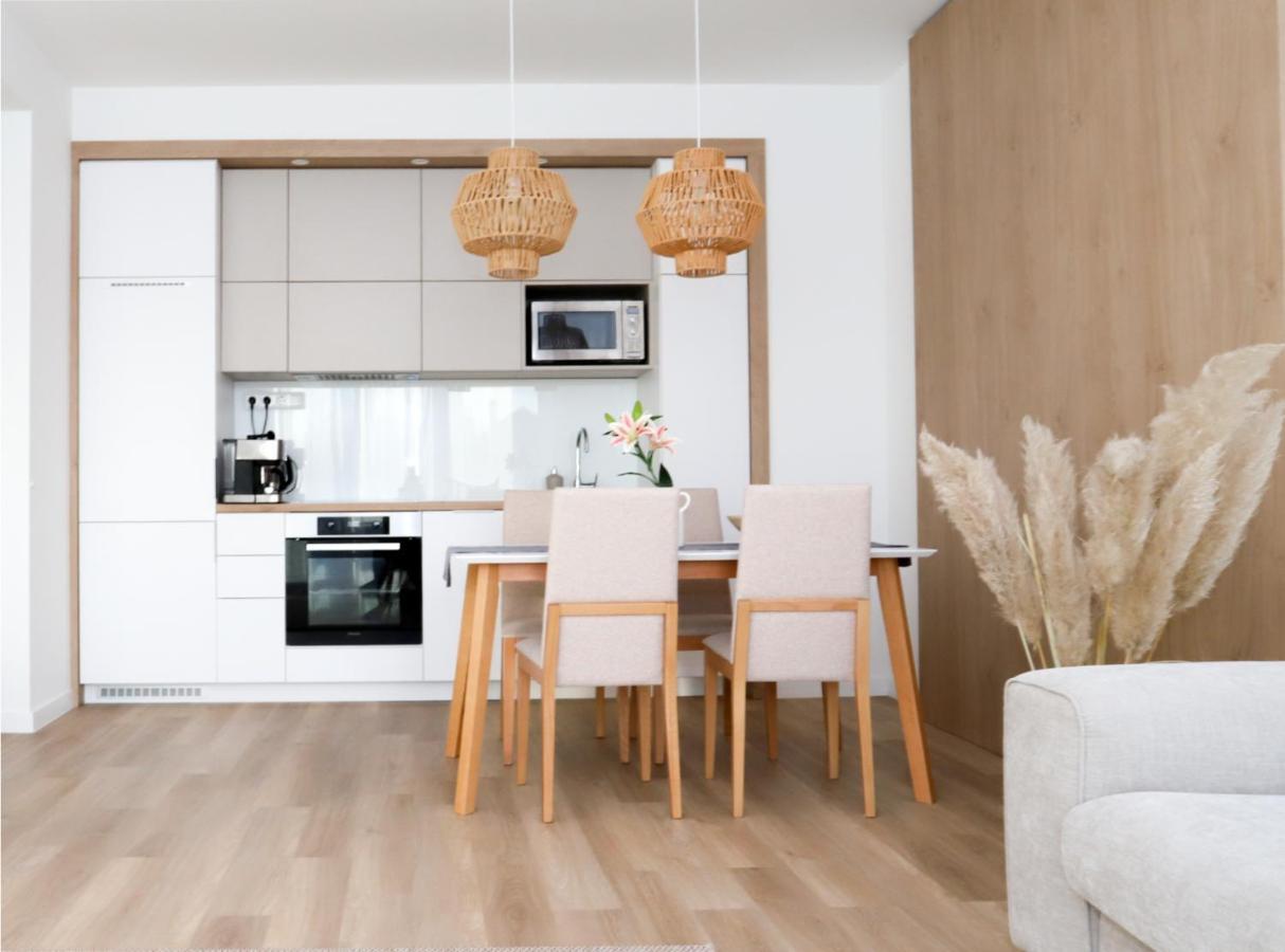 Platan Beach Apartman With Lakeview Balatonboglár Exteriör bild