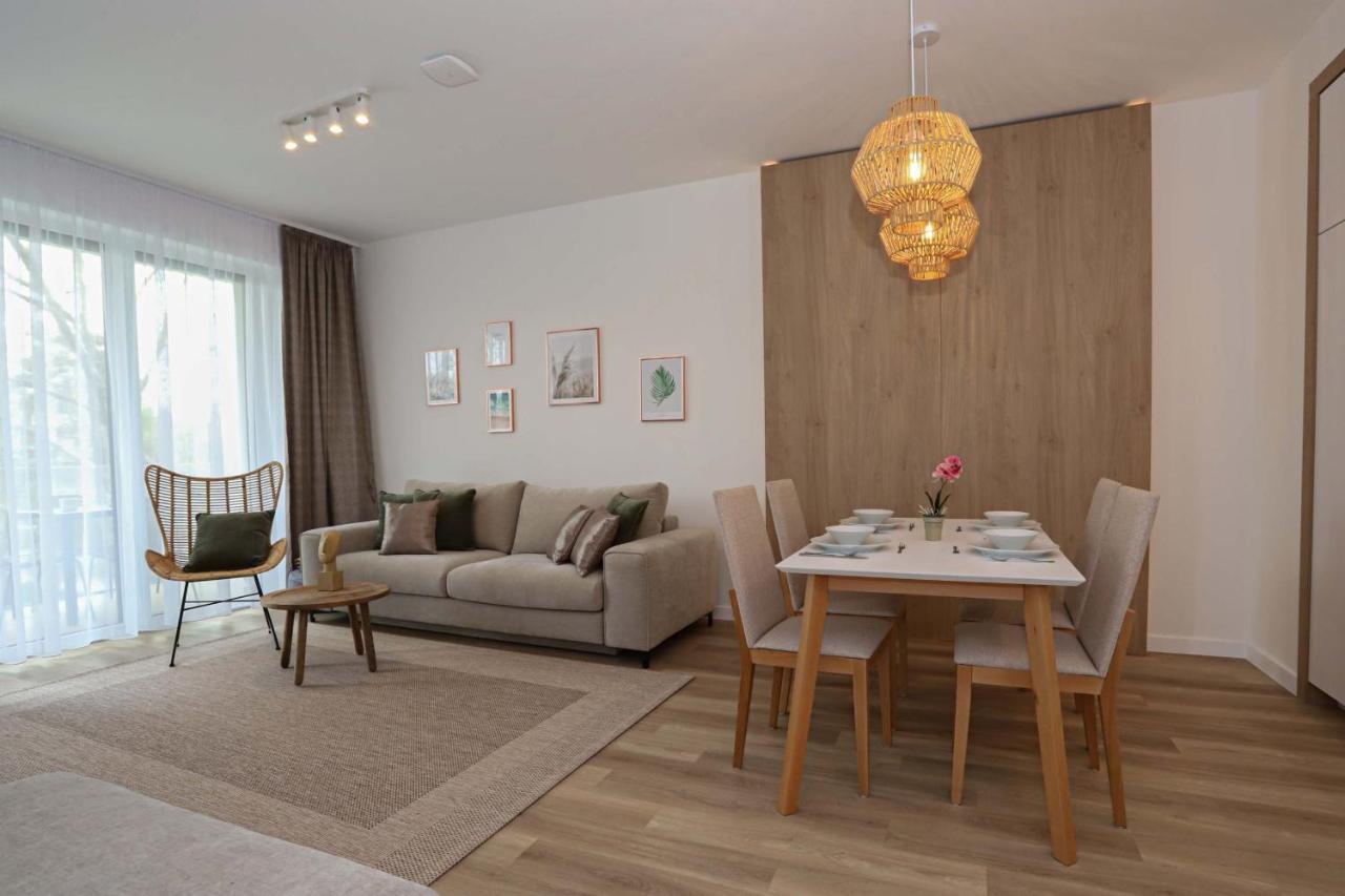 Platan Beach Apartman With Lakeview Balatonboglár Exteriör bild