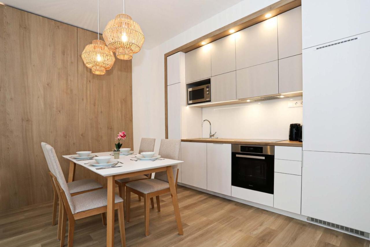 Platan Beach Apartman With Lakeview Balatonboglár Exteriör bild