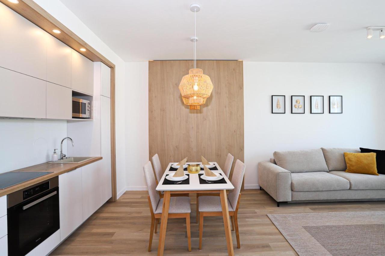 Platan Beach Apartman With Lakeview Balatonboglár Exteriör bild