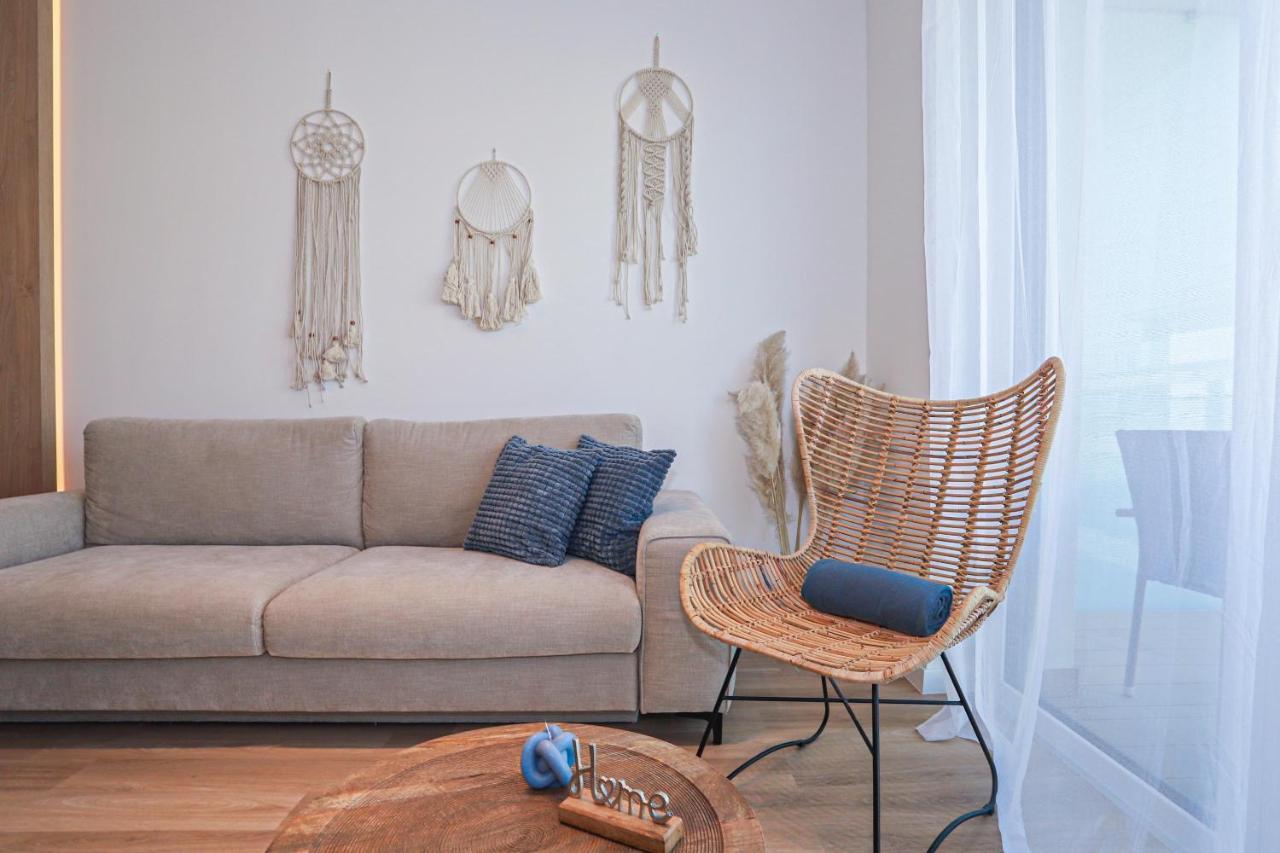 Platan Beach Apartman With Lakeview Balatonboglár Exteriör bild